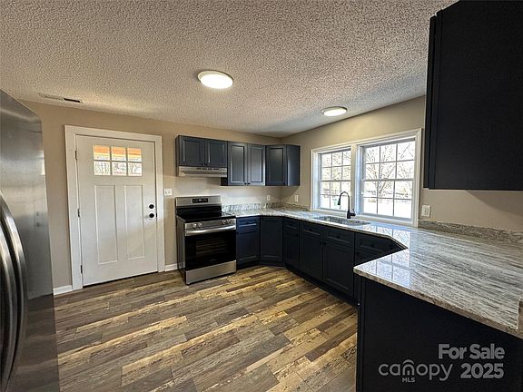 3rd image of 502 E Maine Ave