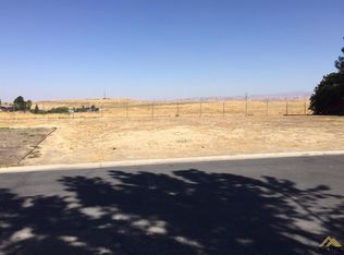 5716 Panorama Crest Dr, Bakersfield, CA 93306