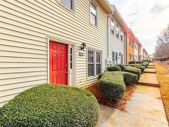3rd image of 214 Mill Creek Pl