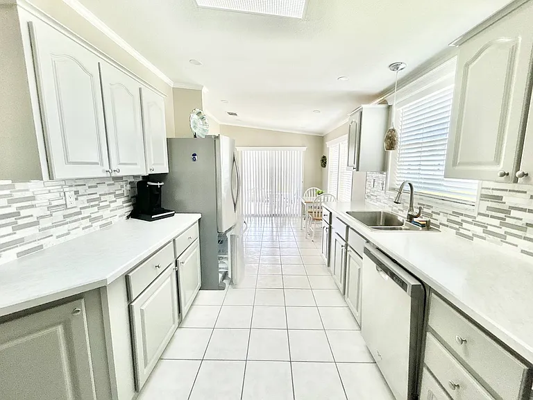 5492 Crane Feather Dr — Photo 13