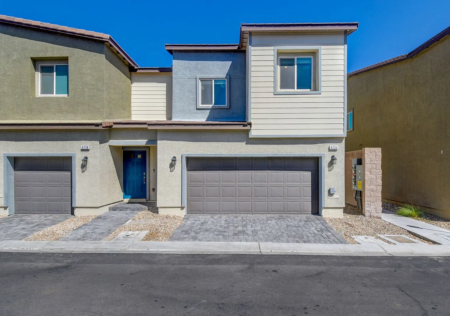 Charming Townhome Must See! — Photo 1