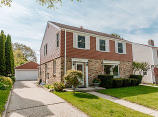 2913 E Rhode Island Ave, Milwaukee, WI 53207