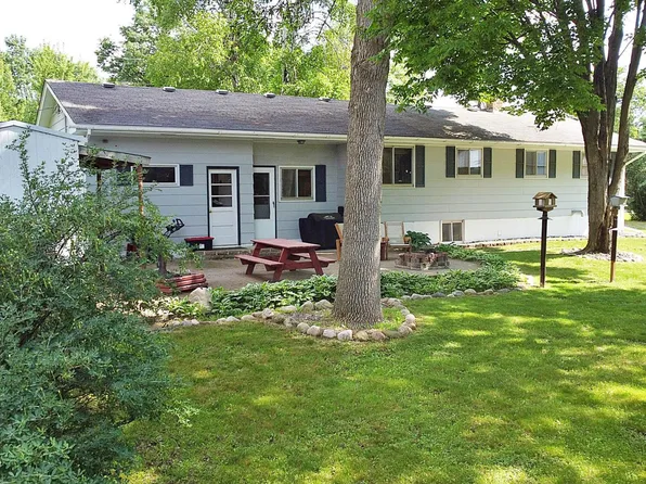 1005 E Superior St, Isle, MN 56342