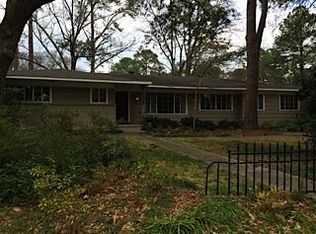 946 Meadowbrook Rd, Jackson, MS 39206