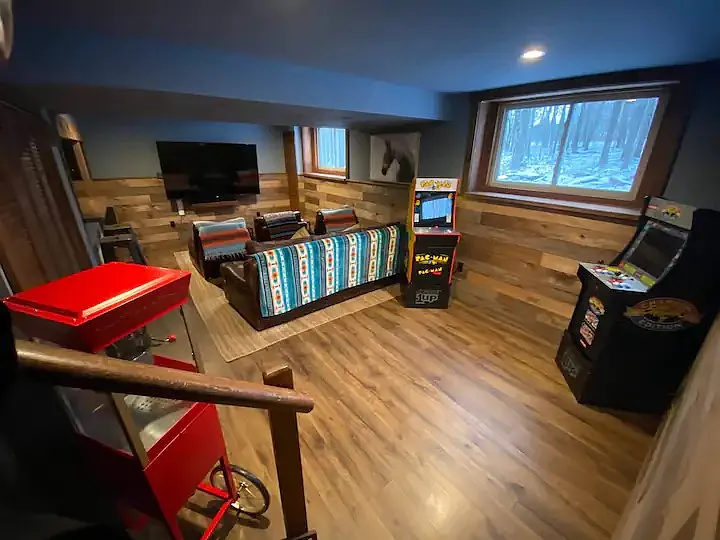 Living Room #2 Basement - Wet Bar, Media Room, Arcade Games, Old Fashion Popcorn Machine