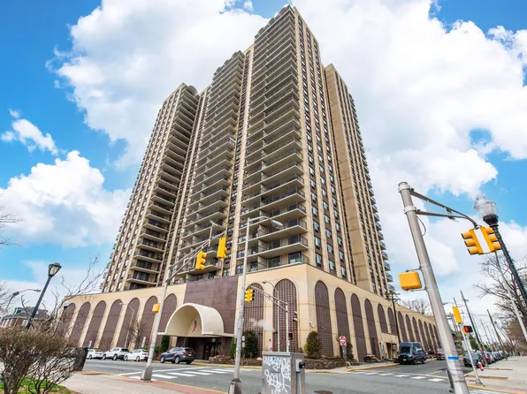 7855 John F Kennedy Boulevard image 1 of 25