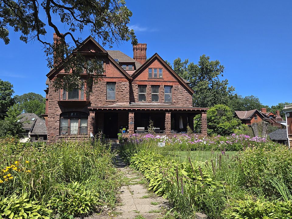 1st image of 475 Summit Ave