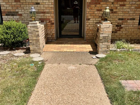 329 Azalea Dr, Sulphur Springs, TX 75482