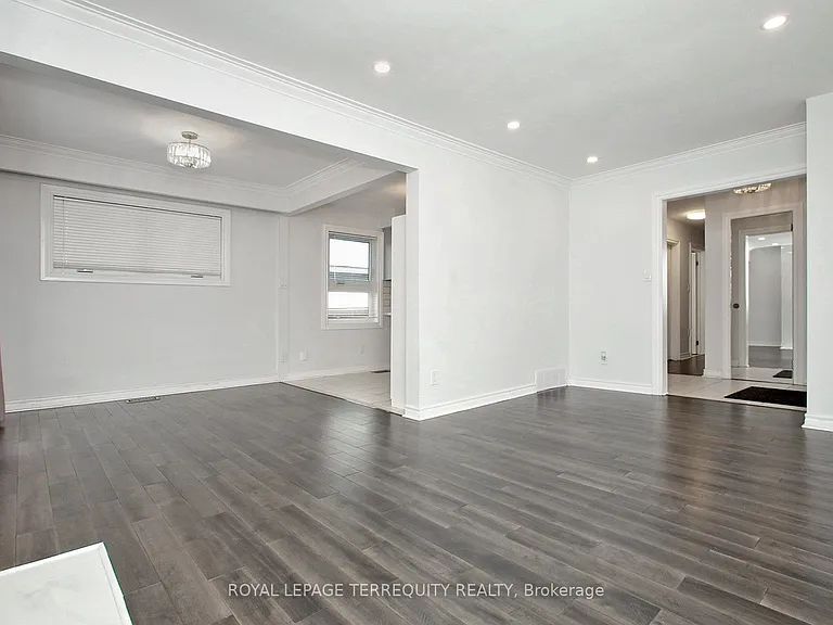1 Barnes Cres — Photo 6