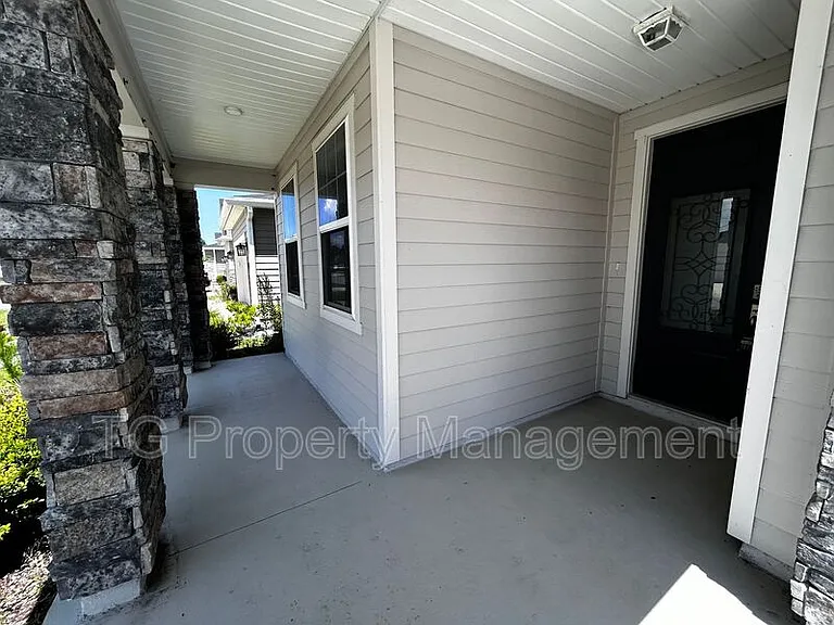 11646 Pacific Dogwood Ct — Photo 5