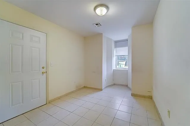 295 New York Ave #1L — Photo 16