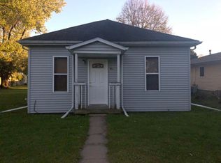 908 Webster St, Muscatine, IA 52761