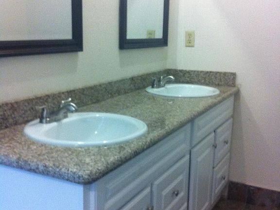 5th image of 23 Meadow Breeze Ct