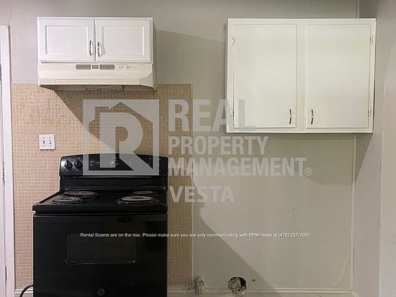 5th image of 3816 Frances Dr