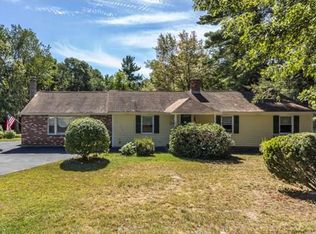 216 South Rd, Pepperell, MA 01463