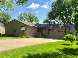 917 S Cowan Ave, York, NE 68467