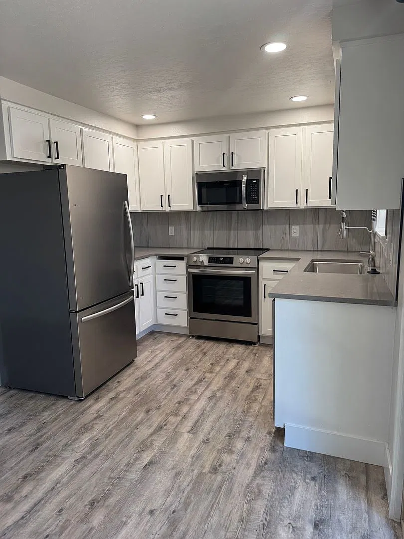 Updated Duplex in SE Bend — Photo 3
