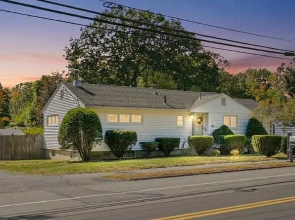 381 Water St, Wakefield, MA 01880