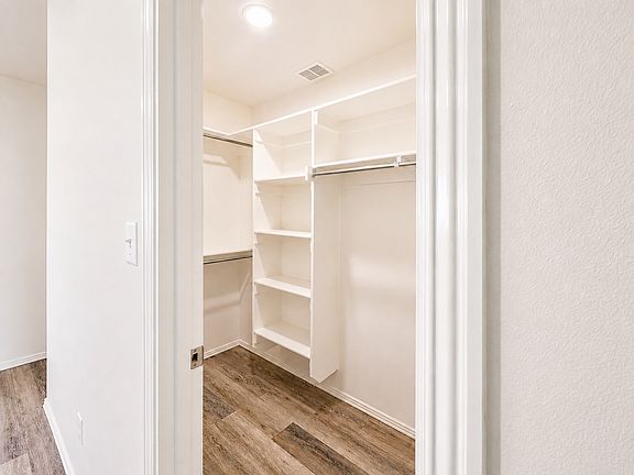 4th image of 1011 S Benchmark Ln #1