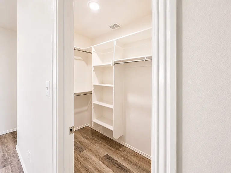 1011 S Benchmark Ln #1 — Photo 4
