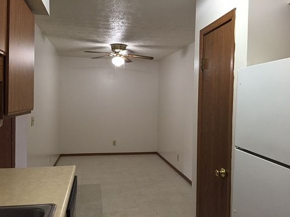 4th image of 112 E Wood St APT 4