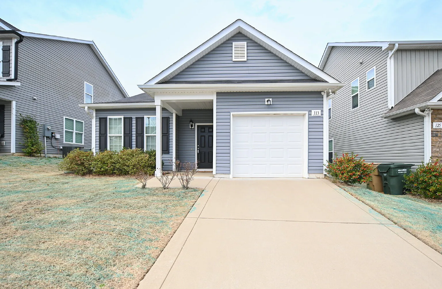 3 bed, 2.5 bath, 1290 sqft, $1,800 — Photo 1