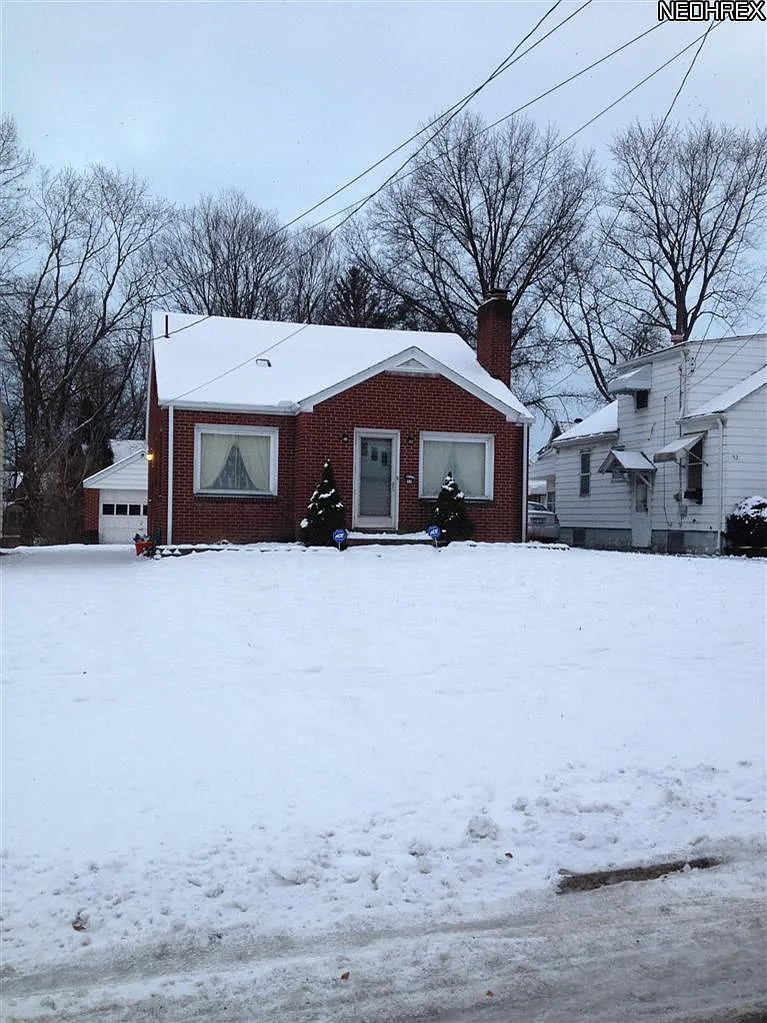 55 Terrace Dr photo 1