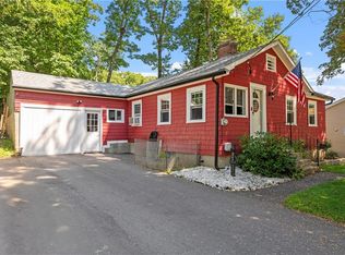 26 Lakeview Rd, Pascoag, RI 02859