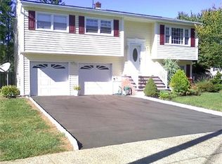 12 Dunlap Pl, Middlesex, NJ 08846