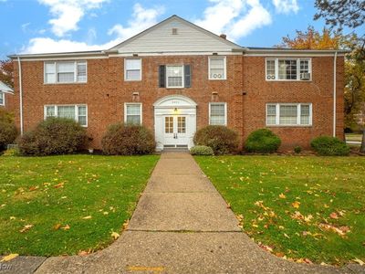 2401 Euclid Heights Blvd #A2, Cleveland Heights, OH, 44106
