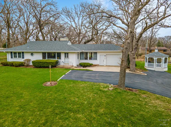 (undisclosed Address), Crystal Lake, IL 60012