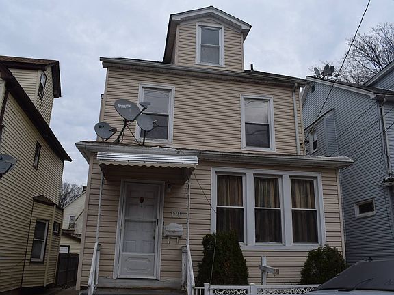 2nd image of 126 Terrace Ave