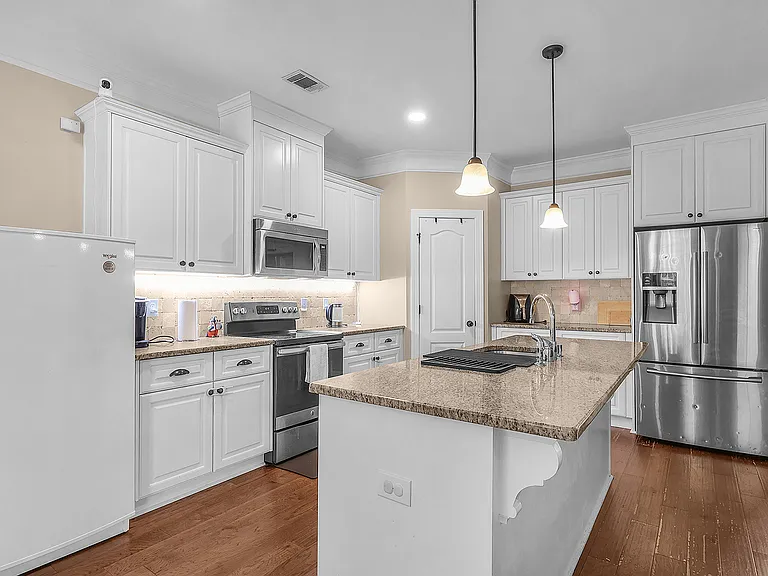 113 Greystone Dr — Photo 16