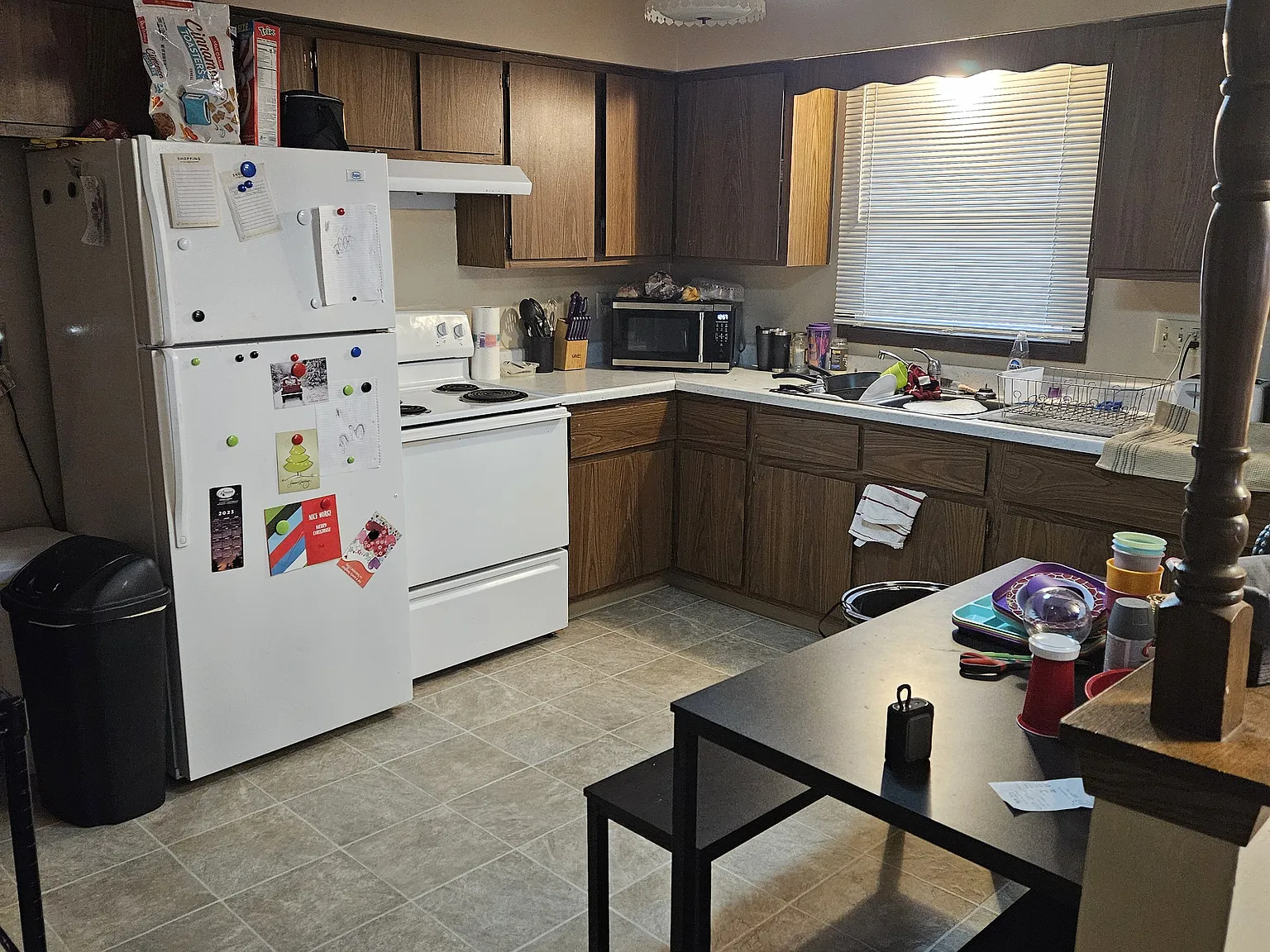 3 bed, 1200 sqft, $1,300 — Photo 4