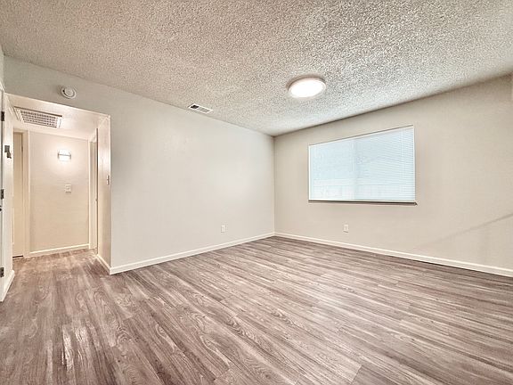 3rd image of 1395 E McNary Cir