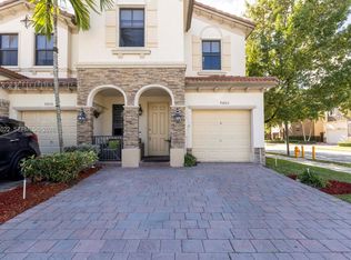 9860 NW 88th St, Doral, FL 33178