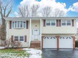 11 Sherman Pl, Flanders, NJ 07836