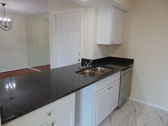 3rd image of 11460 Audelia Rd APT 387