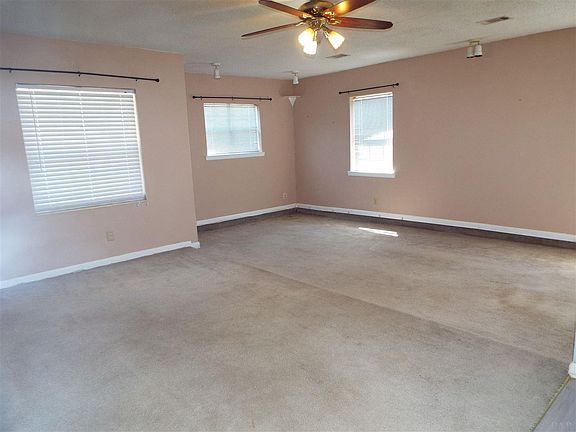 3rd image of 222 McKinley Dr