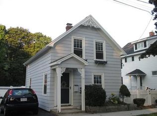 15 Temple St, Reading, MA 01867