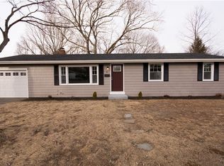 81 Duchess St, Warwick, RI 02886