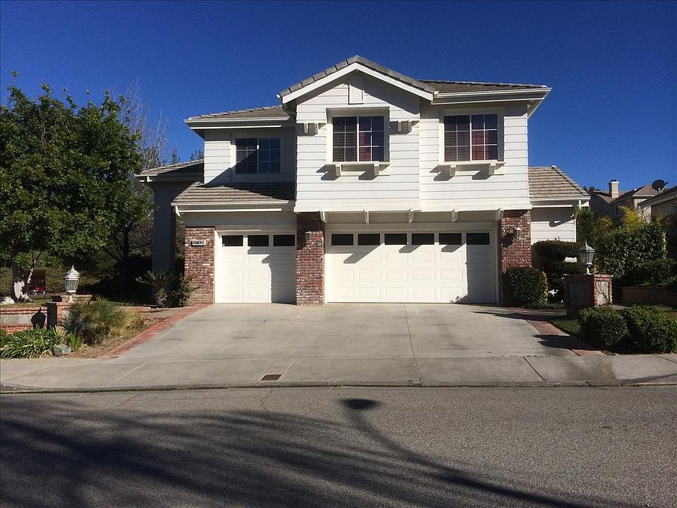 1st image of 27328 Chesterfield Dr