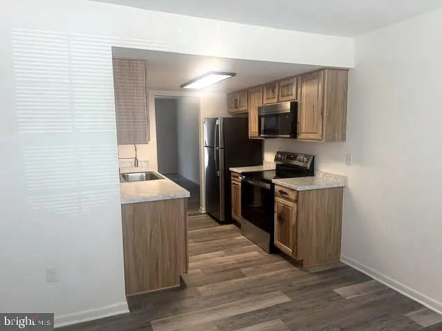 29595 Dutchmans Ln #502 — Photo 5