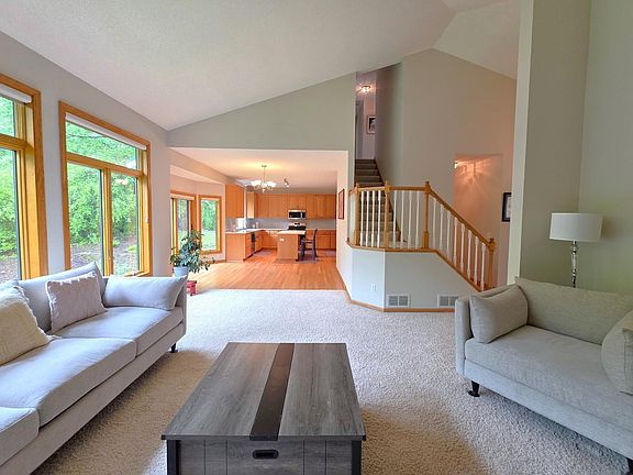 4th image of 842 Bald Lake Ct