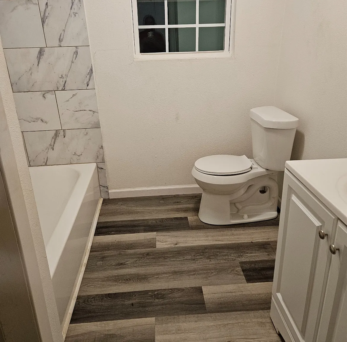 1210 Knight St — Photo 3