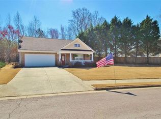 198 Lakeview Bend Cir, Jefferson, GA 30549