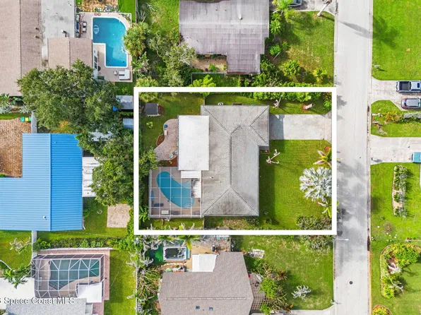 926 Santa Cruz Rd, Cocoa Beach, FL 32931