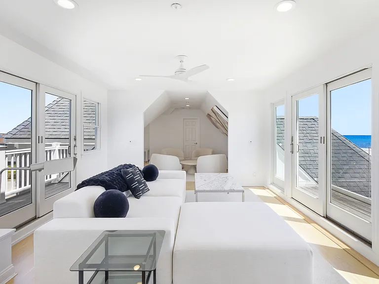 687 Dune Rd — Photo 57