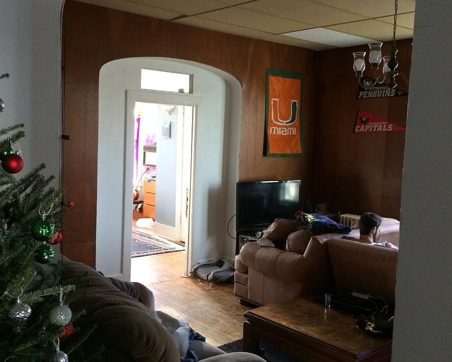 2nd image of 178 E Broadway St APT 1