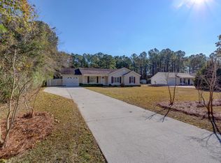 1466 Old Folkstone Rd, Sneads Ferry, NC 28460
